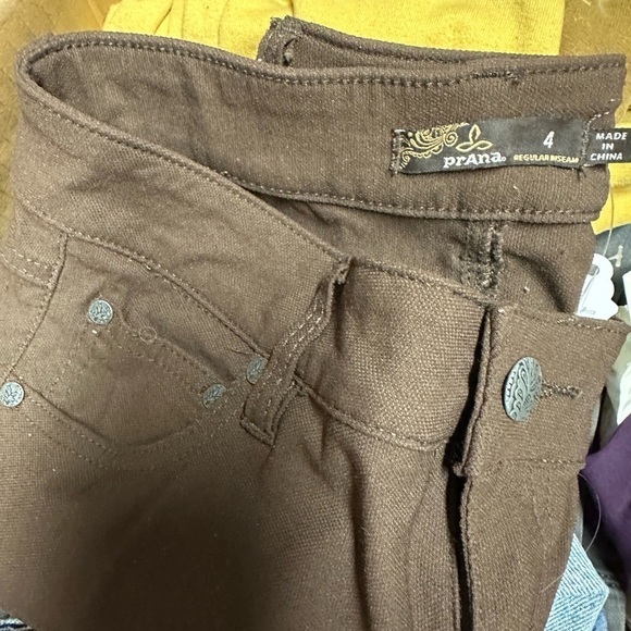 Reseller Bundle 5LB Box Assorted Size Brands - Picture 12 of 13